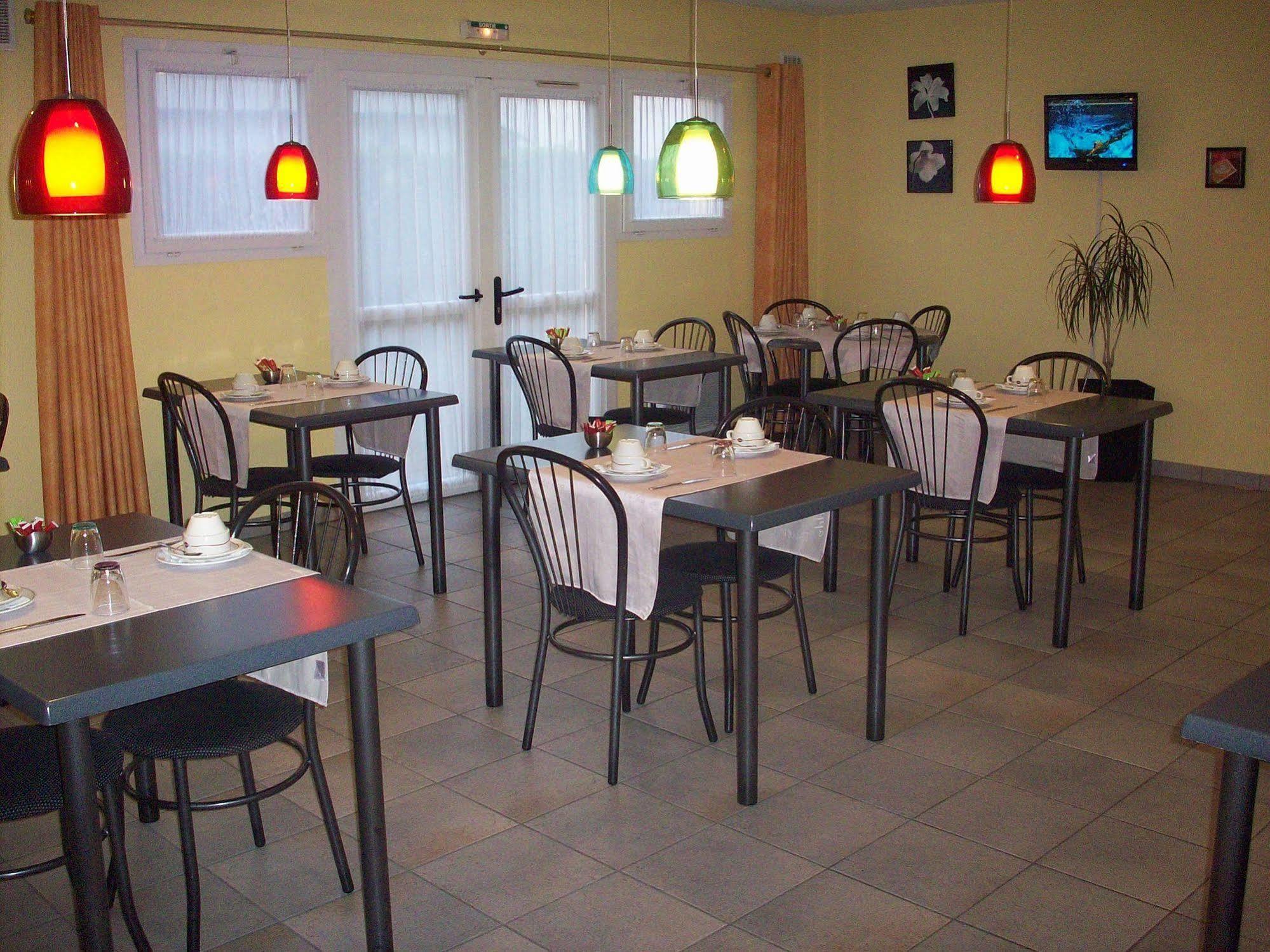 Kimotel Epone-flins Hotel 2*